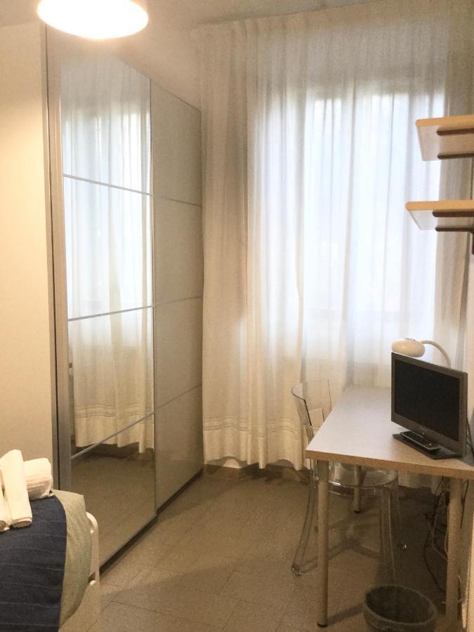 Casa Vittoria - A Pochi Passi Da Porta Romana Apartment Siena Exterior foto